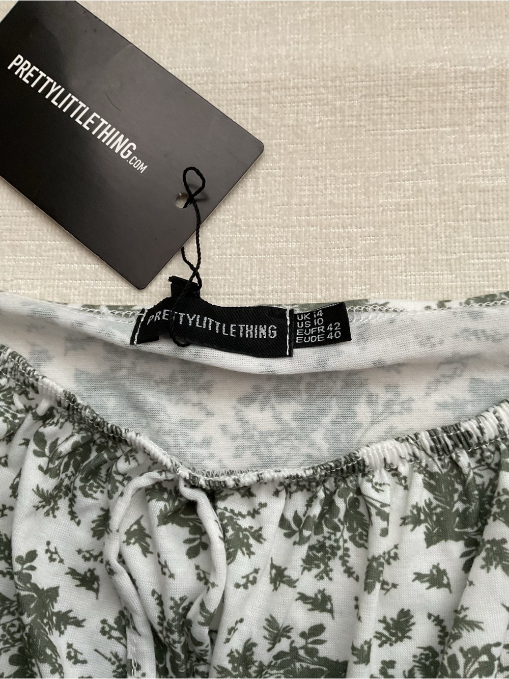 PrettyLittleThing White & Green Floral Ruffle Skirt Set - Picture 4 of 5